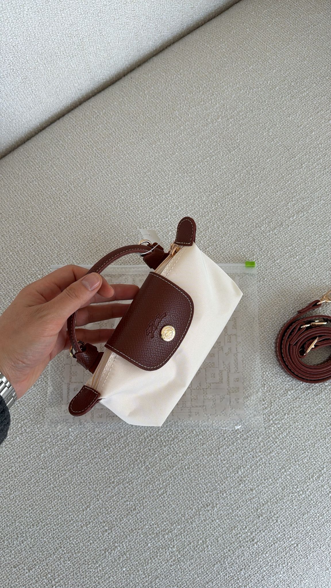 99ffea5e-03cd-4bec-83f8-710c1fb12688