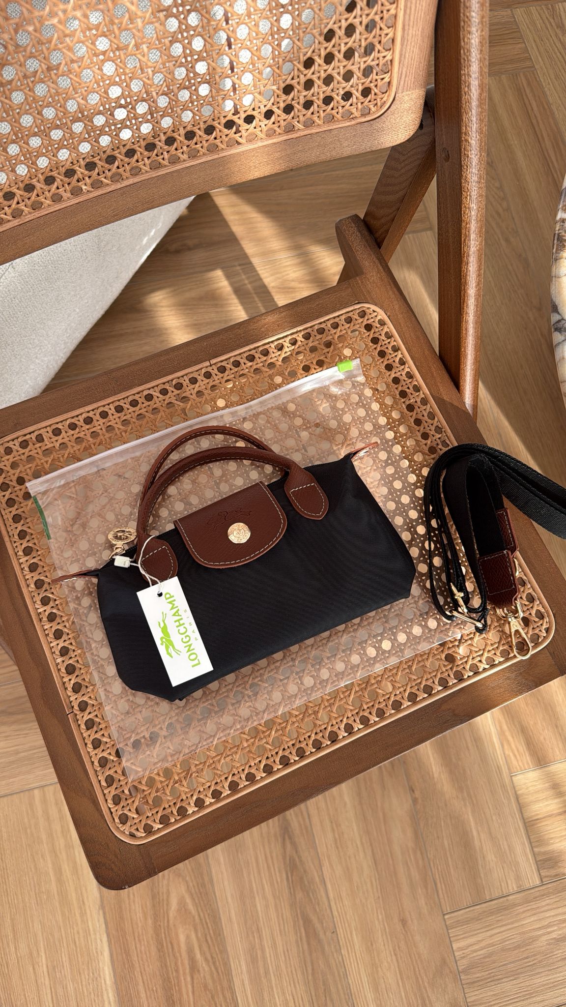 f8d832b4-eb33-43ba-b031-686f7c4ba4b2